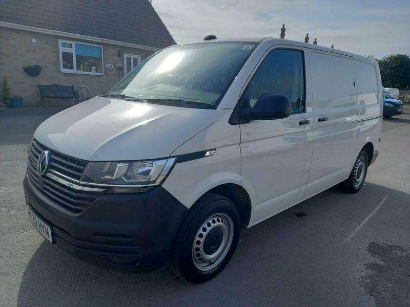 A 2023 VOLKSWAGEN TRANSPORTER T32 TDI P/V STARTLINE A 2023 VOLKSWAGEN TRANSPORTER T32 TDI P/V STARTLINE