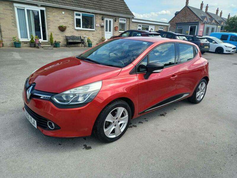 A 2016 RENAULT CLIO DYNAMIQUE NAV 16V A 2016 RENAULT CLIO DYNAMIQUE NAV 16V