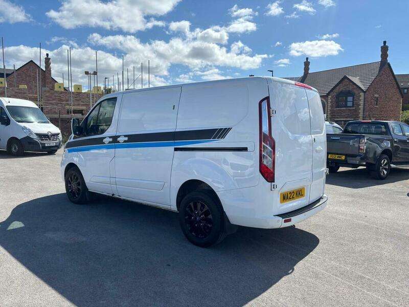 A 2022 FORD TRANSIT CUSTOM 280 LIMITED P/V ECOBLUE A 2022 FORD TRANSIT CUSTOM 280 LIMITED P/V ECOBLUE