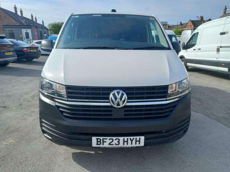 A 2023 VOLKSWAGEN TRANSPORTER T32 TDI P/V STARTLINE A 2023 VOLKSWAGEN TRANSPORTER T32 TDI P/V STARTLINE