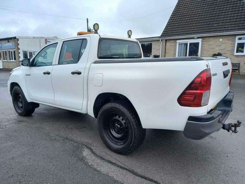 A 2021 TOYOTA HILUX ACTIVE 4WD D-4D DCB A 2021 TOYOTA HILUX ACTIVE 4WD D-4D DCB