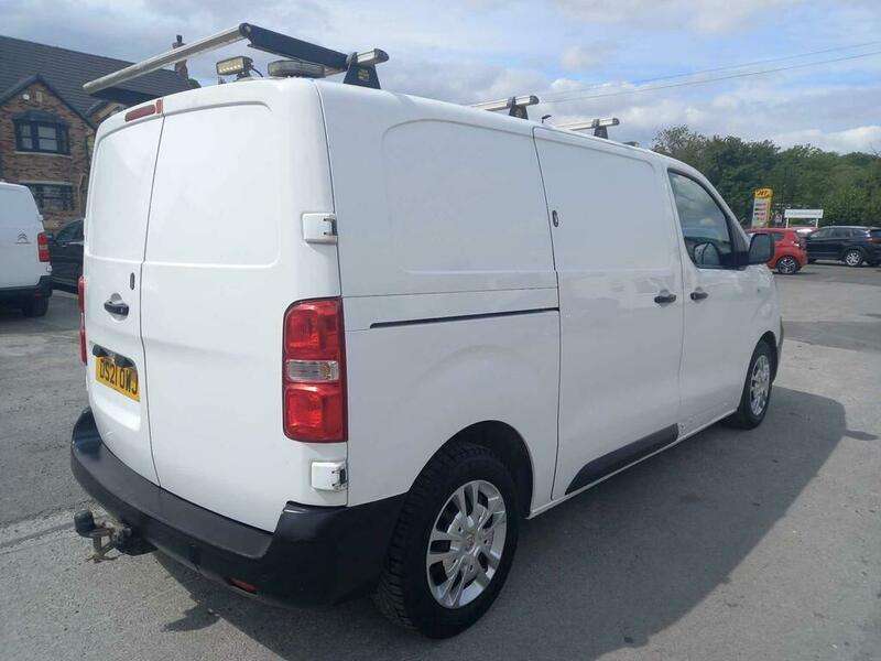 A 2021 VAUXHALL VIVARO L1H1 3100 DYNAMIC S/S A 2021 VAUXHALL VIVARO L1H1 3100 DYNAMIC S/S