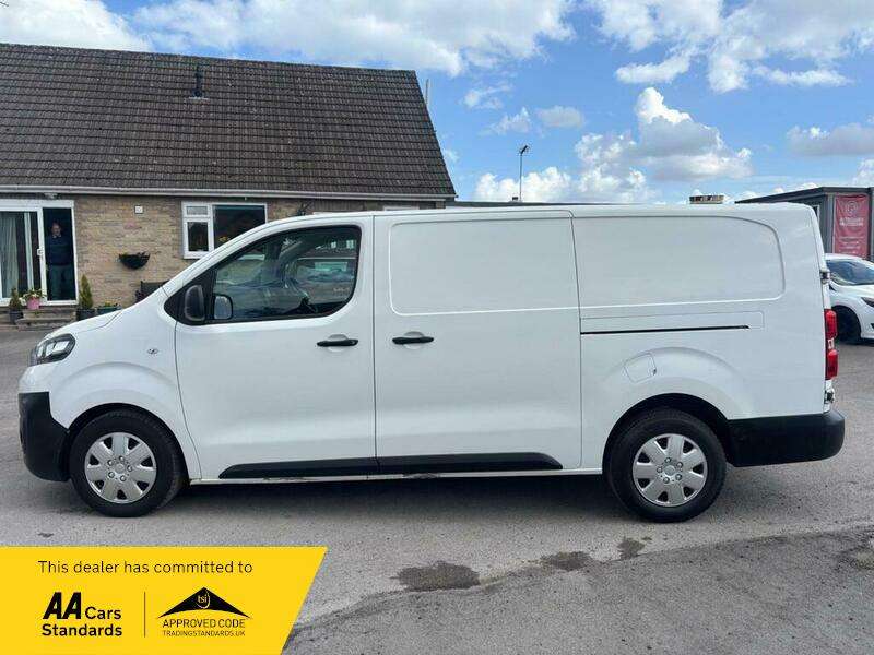A 2020 VAUXHALL VIVARO L2H1 3100 DYNAMIC S/S A 2020 VAUXHALL VIVARO L2H1 3100 DYNAMIC S/S