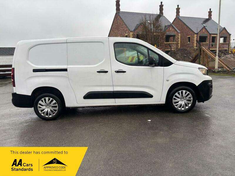 A 2021 PEUGEOT PARTNER BLUEHDI PROFESSIONAL L2 A 2021 PEUGEOT PARTNER BLUEHDI PROFESSIONAL L2