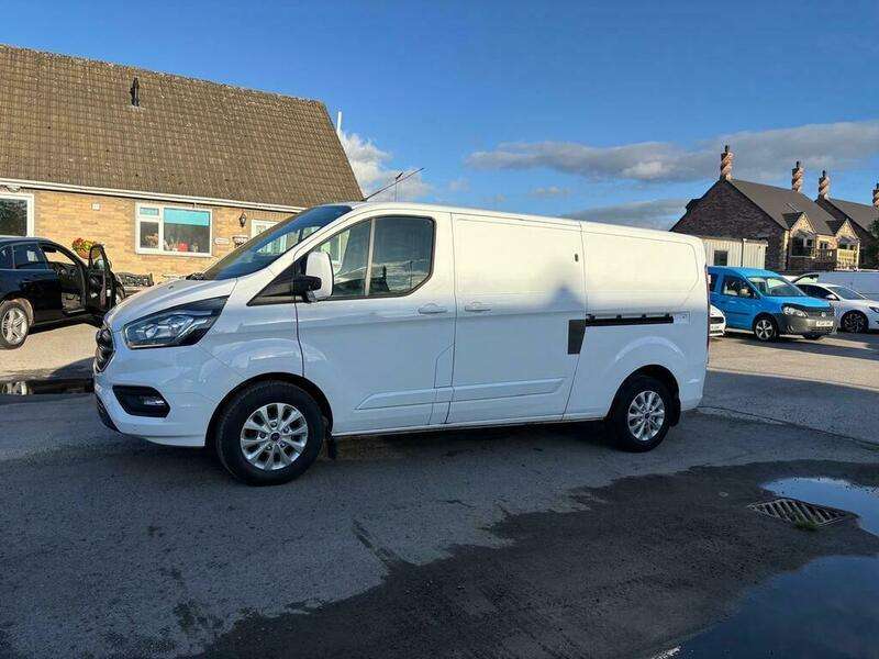 A 2022 FORD TRANSIT CUSTOM 300 LIMITED P/V ECOBLUE A 2022 FORD TRANSIT CUSTOM 300 LIMITED P/V ECOBLUE