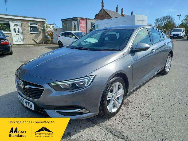 A 2017 VAUXHALL INSIGNIA GRAND SPORT TECH LINE NAV ECOTEC A 2017 VAUXHALL INSIGNIA GRAND SPORT TECH LINE NAV ECOTEC