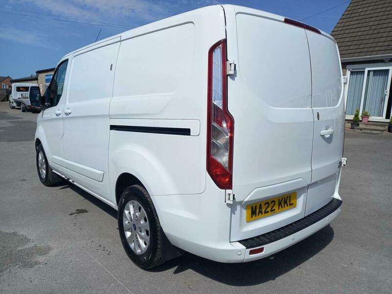 A 2022 FORD TRANSIT CUSTOM 280 LIMITED P/V ECOBLUE A 2022 FORD TRANSIT CUSTOM 280 LIMITED P/V ECOBLUE