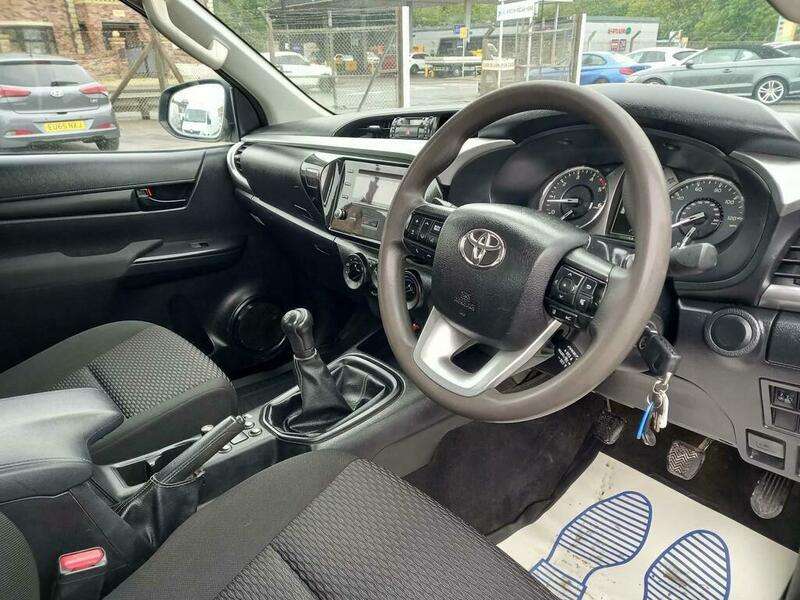 2021 TOYOTA HILUX 2021 TOYOTA HILUX