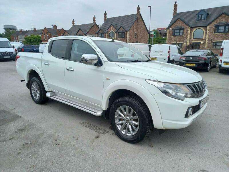 A 2018 MITSUBISHI L200 DI-D 4WD TITAN DCB A 2018 MITSUBISHI L200 DI-D 4WD TITAN DCB