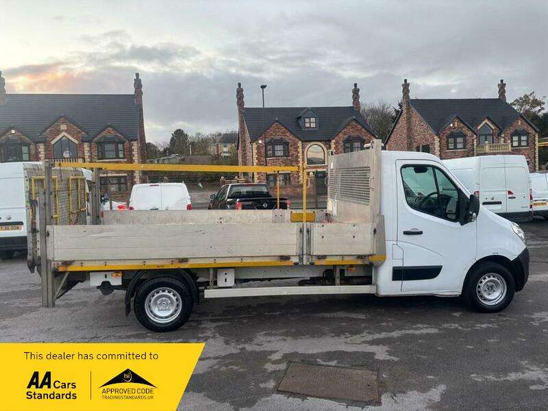 A 2018 VAUXHALL MOVANO L3H1 R3500 C/C A 2018 VAUXHALL MOVANO L3H1 R3500 C/C