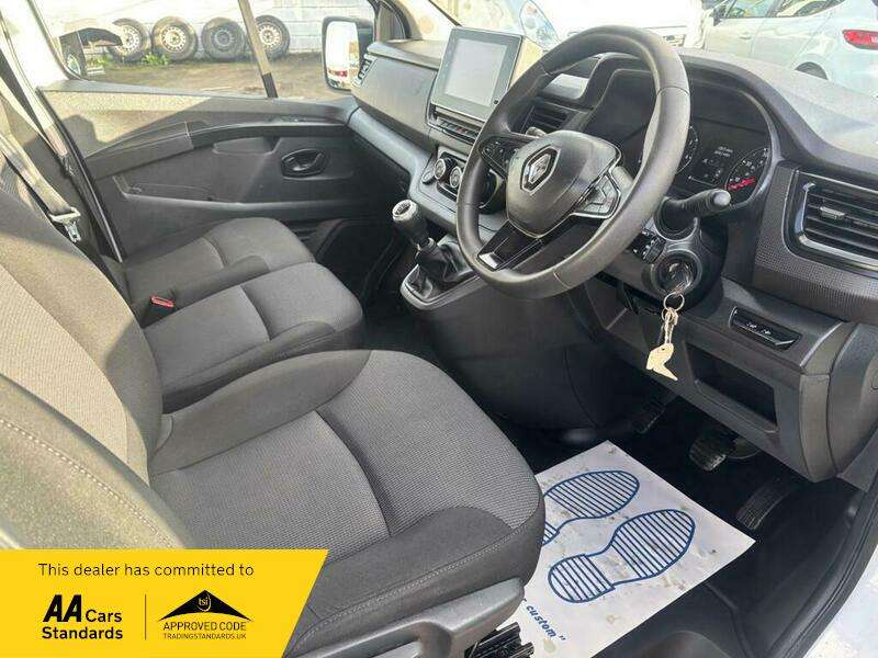 2022 RENAULT TRAFIC 2022 RENAULT TRAFIC