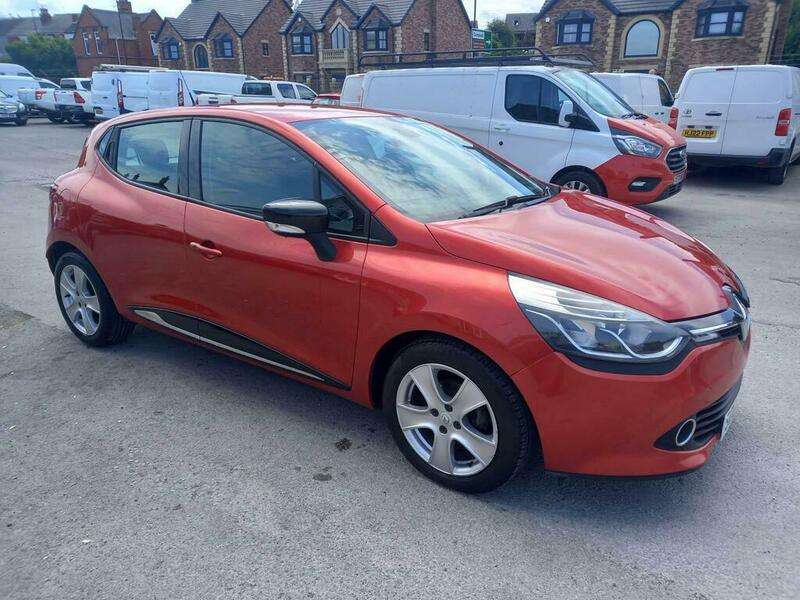 A 2016 RENAULT CLIO DYNAMIQUE NAV 16V A 2016 RENAULT CLIO DYNAMIQUE NAV 16V