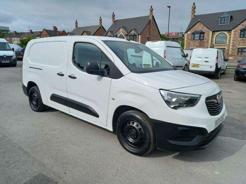 A 2021 VAUXHALL COMBO L2H1 2300 EDITION S/S A 2021 VAUXHALL COMBO L2H1 2300 EDITION S/S