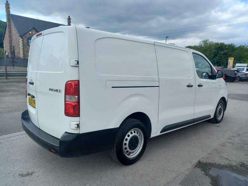 A 2022 TOYOTA PROACE L2 ACTIVE A 2022 TOYOTA PROACE L2 ACTIVE