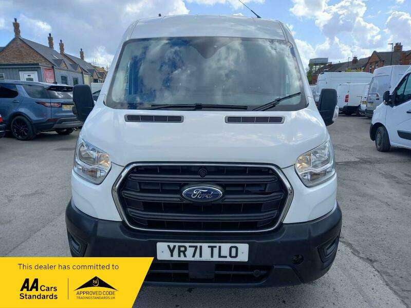 A 2021 FORD TRANSIT 350 TREND P/V ECOBLUE A 2021 FORD TRANSIT 350 TREND P/V ECOBLUE