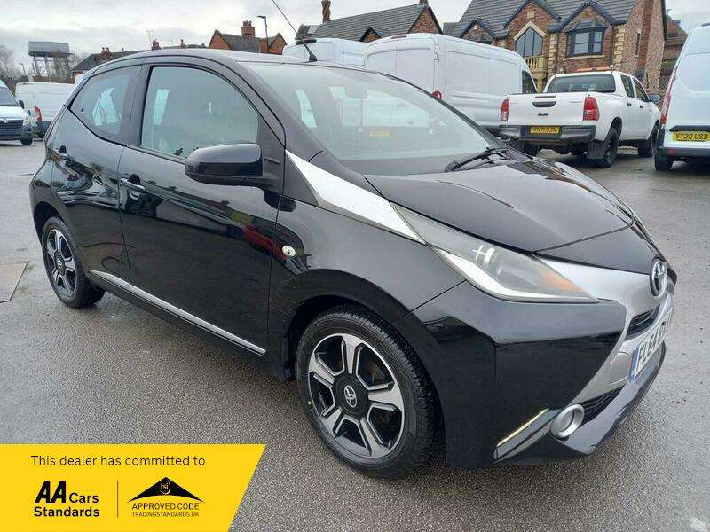 A 2014 TOYOTA AYGO VVT-I X-CLUSIV A 2014 TOYOTA AYGO VVT-I X-CLUSIV