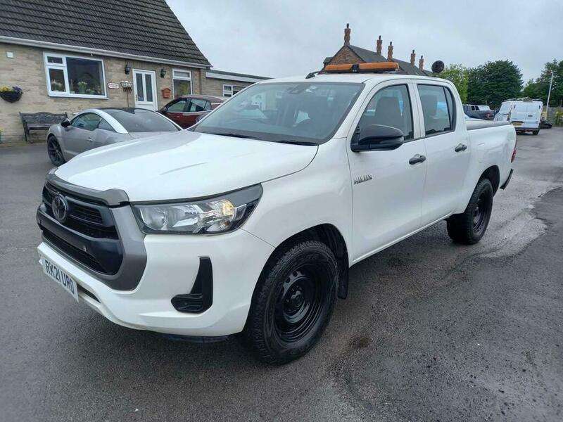 A 2021 TOYOTA HILUX ACTIVE 4WD D-4D DCB A 2021 TOYOTA HILUX ACTIVE 4WD D-4D DCB