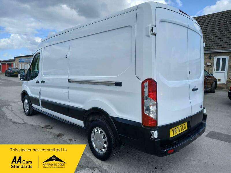 A 2021 FORD TRANSIT 350 TREND P/V ECOBLUE A 2021 FORD TRANSIT 350 TREND P/V ECOBLUE