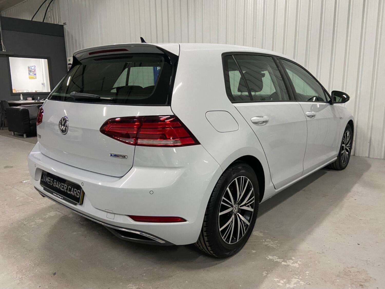 2019 VOLKSWAGEN GOLF 2019 VOLKSWAGEN GOLF