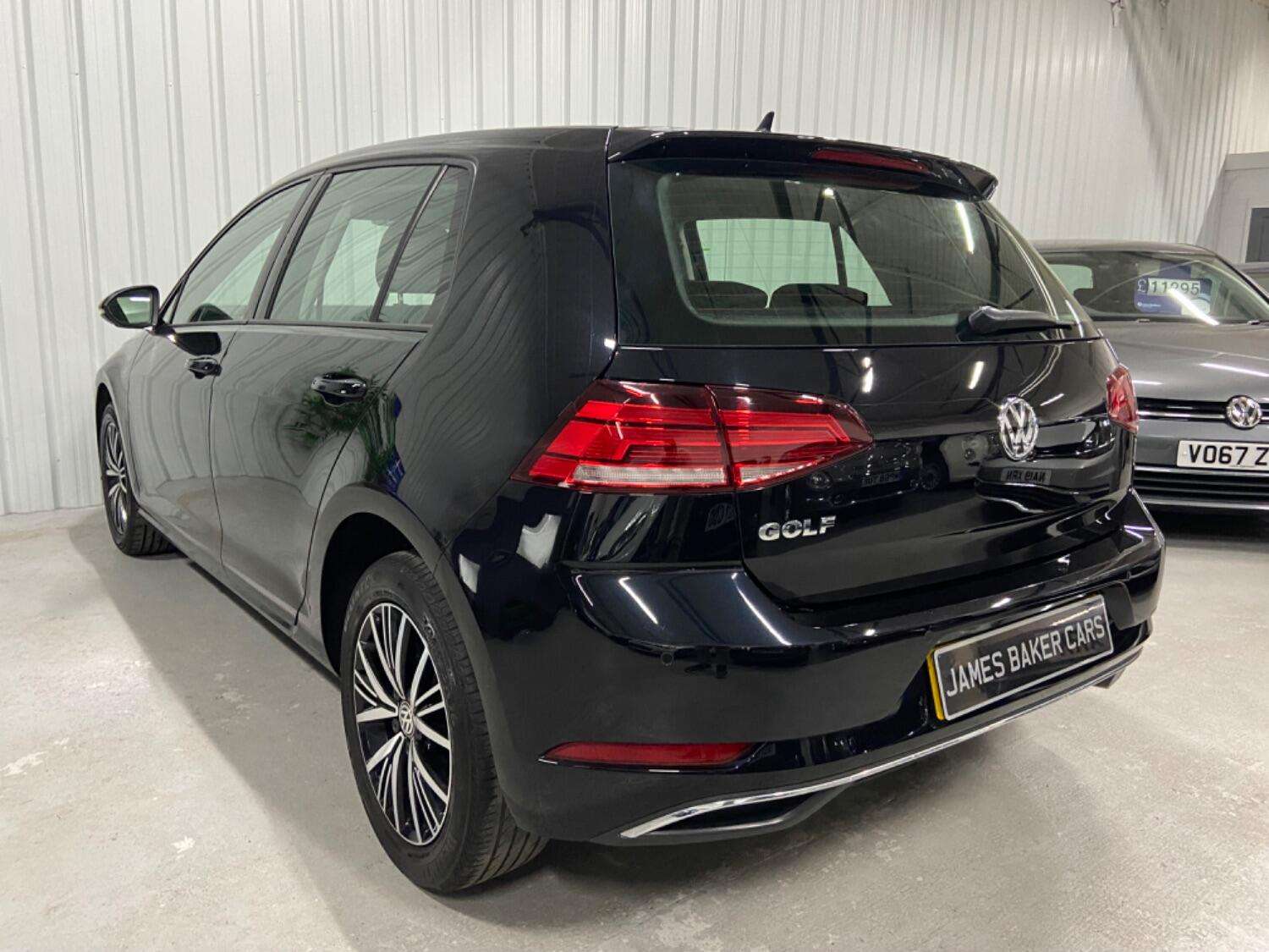 2019 VOLKSWAGEN GOLF 2019 VOLKSWAGEN GOLF