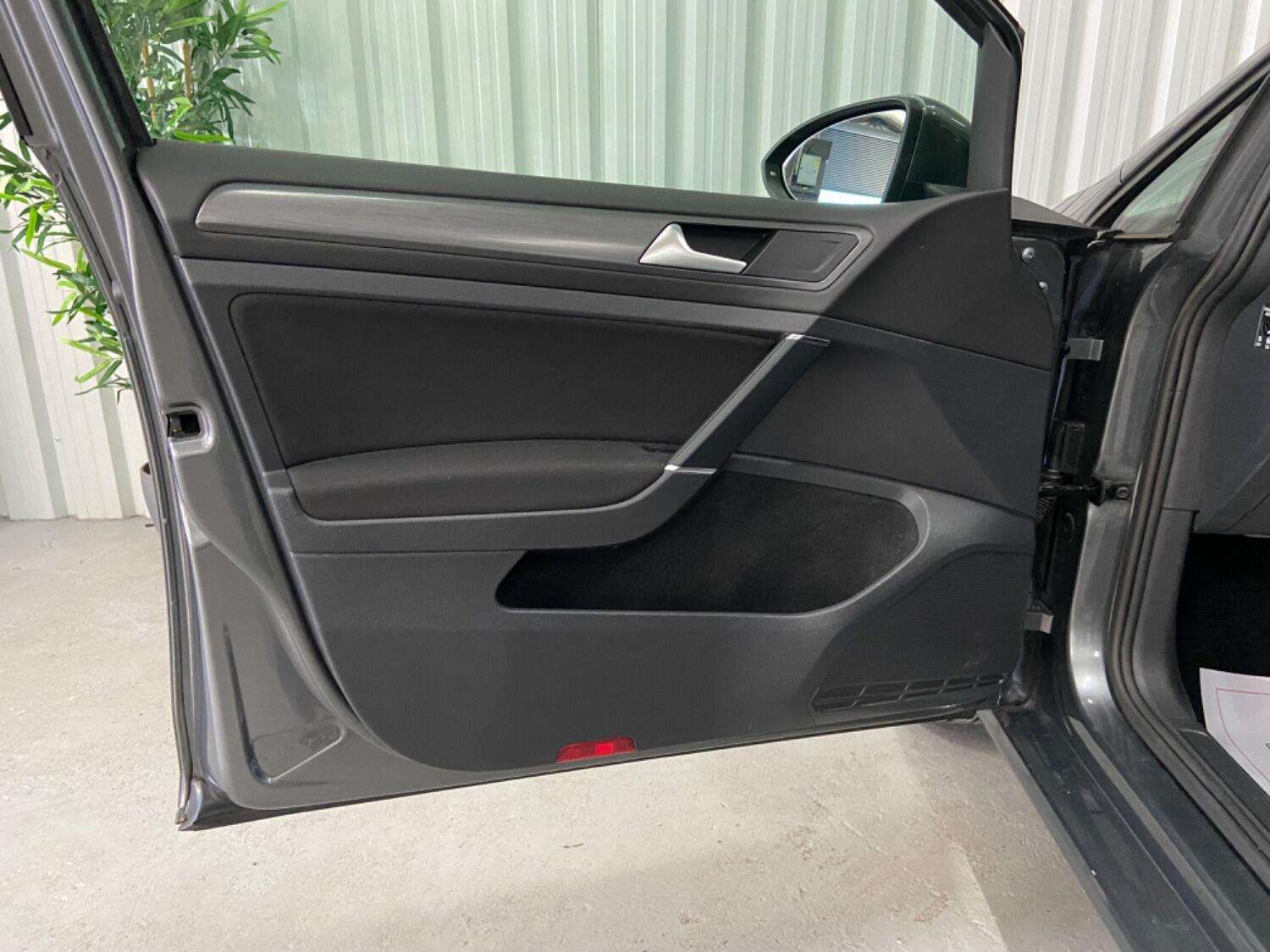 2017 VOLKSWAGEN GOLF 2017 VOLKSWAGEN GOLF