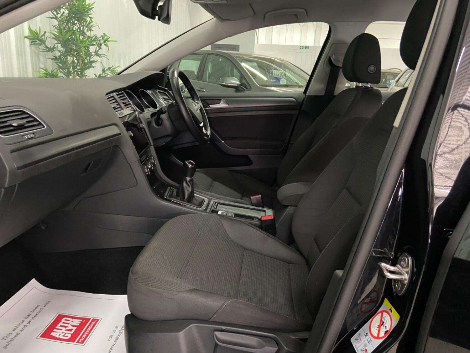 2019 VOLKSWAGEN GOLF 2019 VOLKSWAGEN GOLF