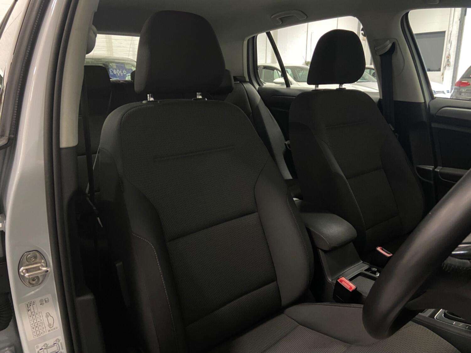 2019 VOLKSWAGEN GOLF 2019 VOLKSWAGEN GOLF