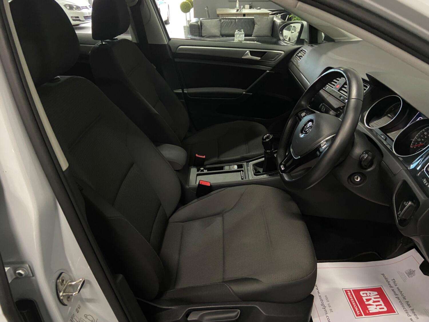 2019 VOLKSWAGEN GOLF 2019 VOLKSWAGEN GOLF