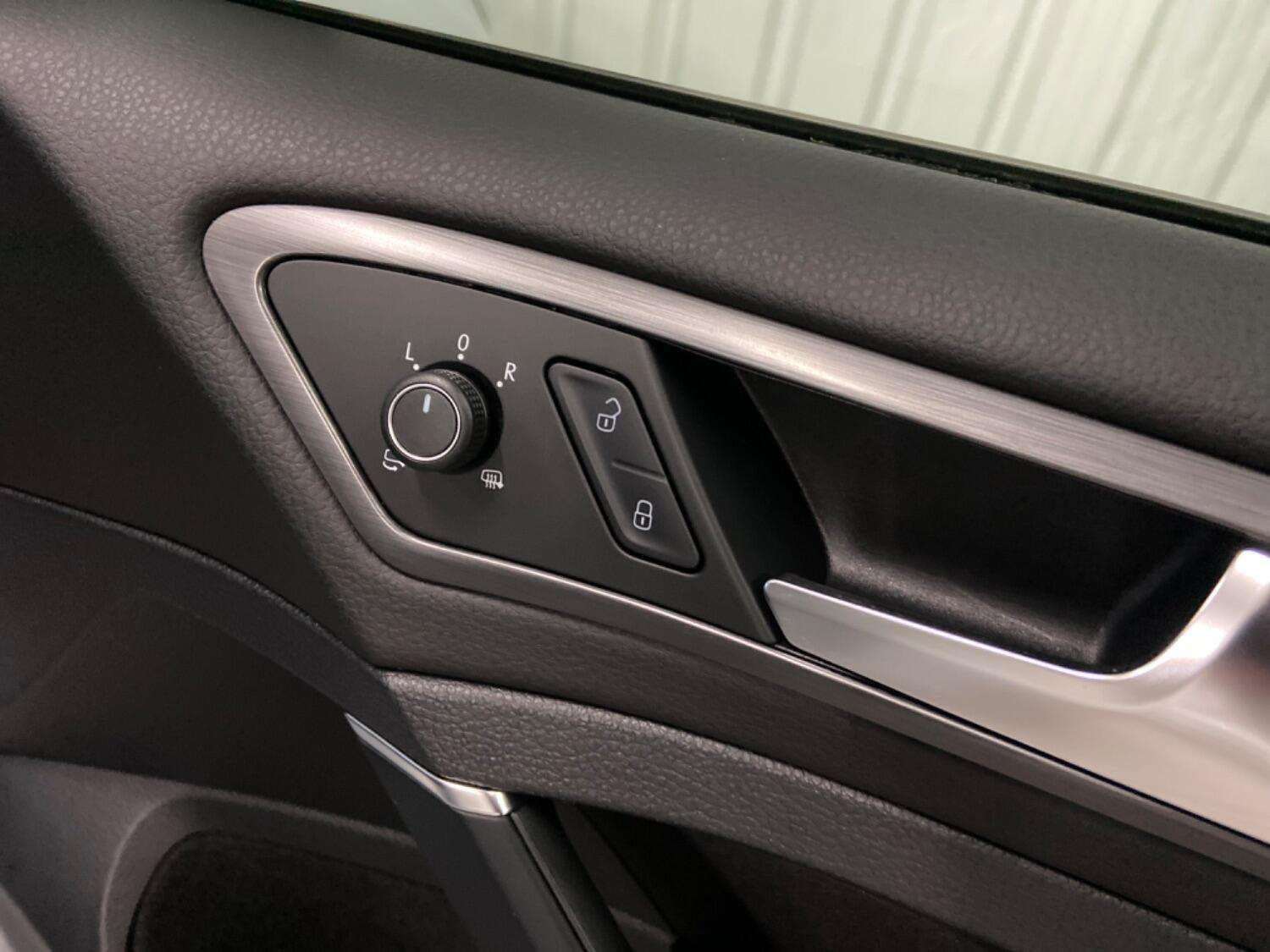 2019 VOLKSWAGEN GOLF 2019 VOLKSWAGEN GOLF