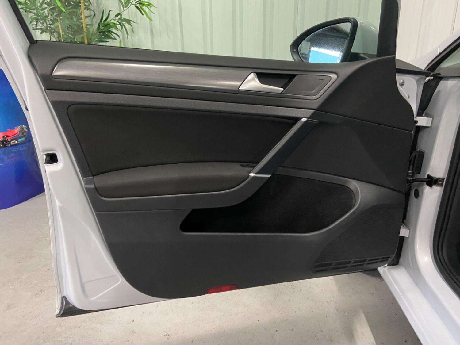 2019 VOLKSWAGEN GOLF 2019 VOLKSWAGEN GOLF