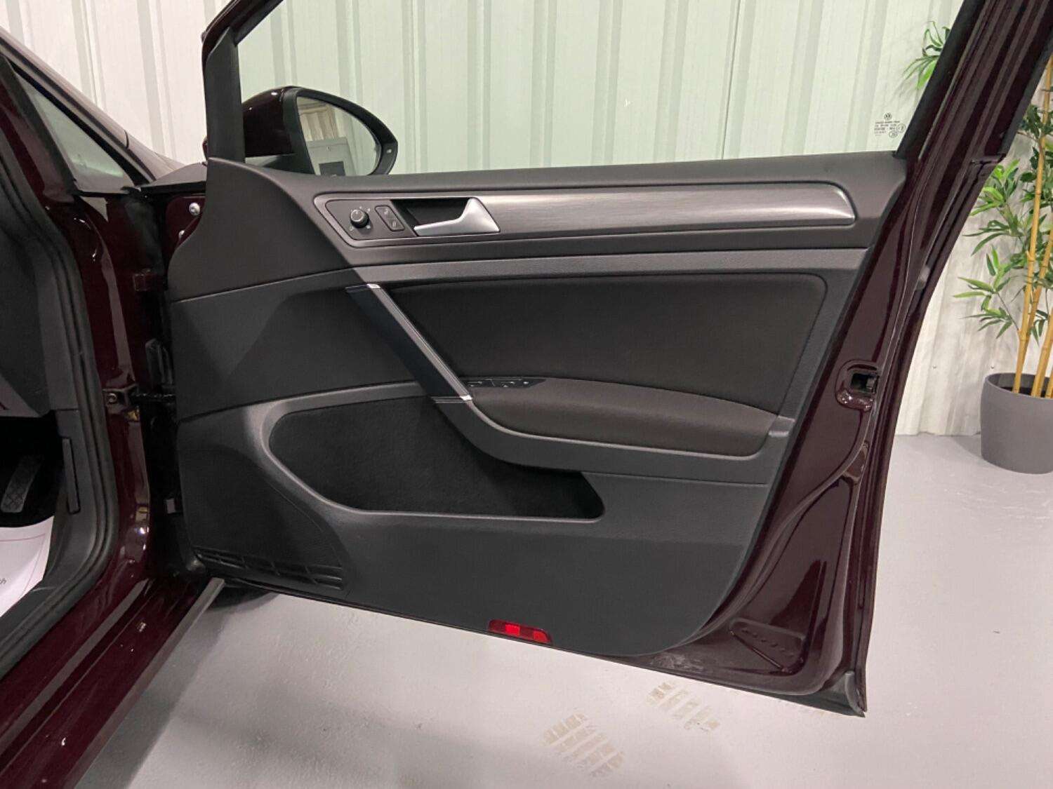 2017 VOLKSWAGEN GOLF 2017 VOLKSWAGEN GOLF