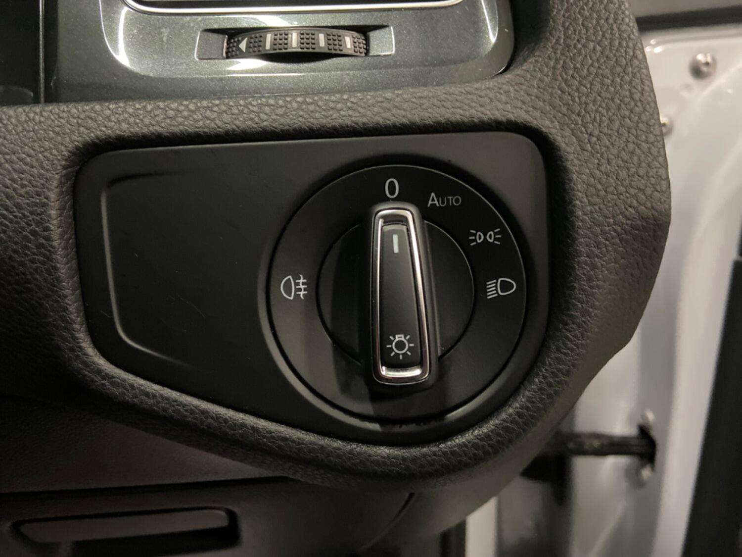 2019 VOLKSWAGEN GOLF 2019 VOLKSWAGEN GOLF