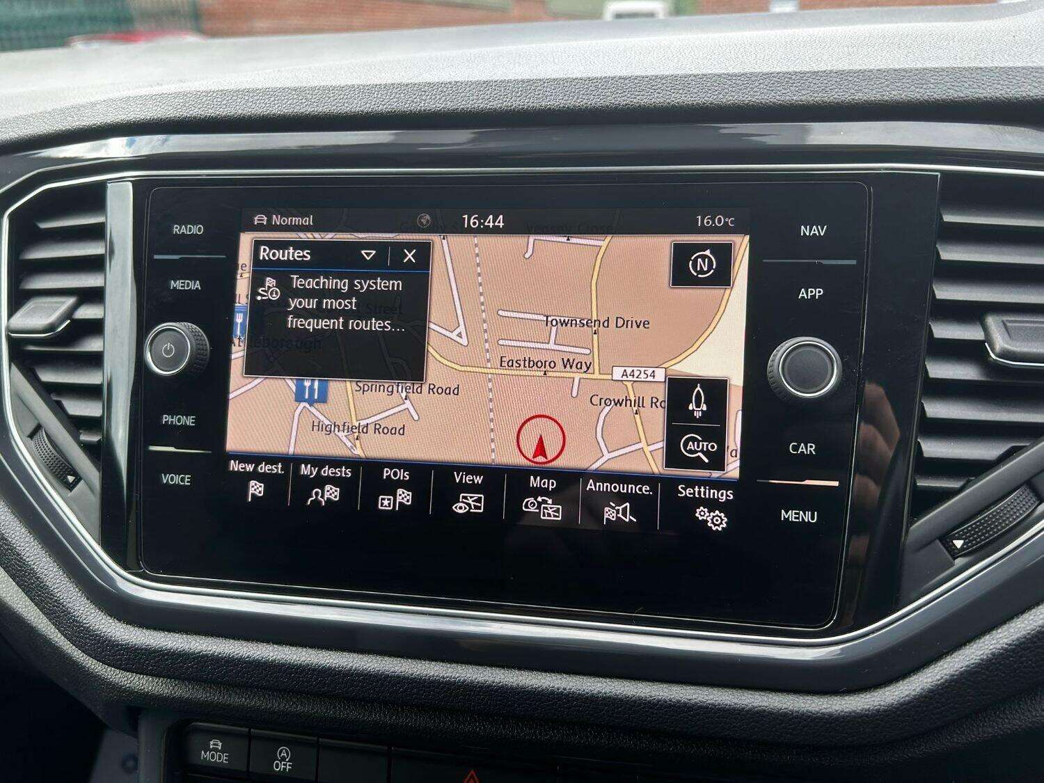 2018 VOLKSWAGEN T-ROC 2018 VOLKSWAGEN T-ROC