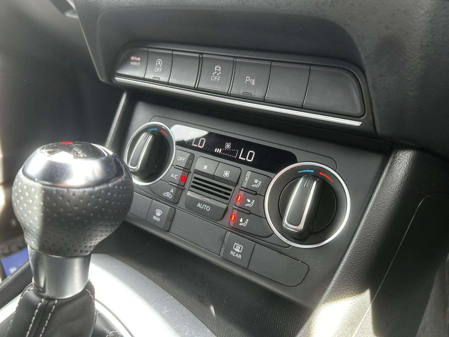 2015 AUDI Q3 2015 AUDI Q3