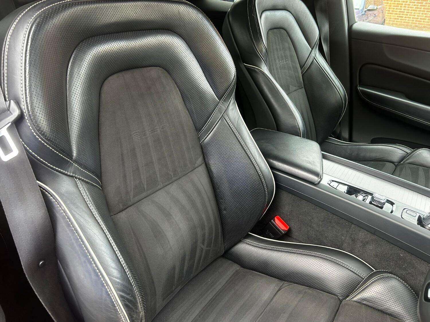 2017 VOLVO XC60 2017 VOLVO XC60