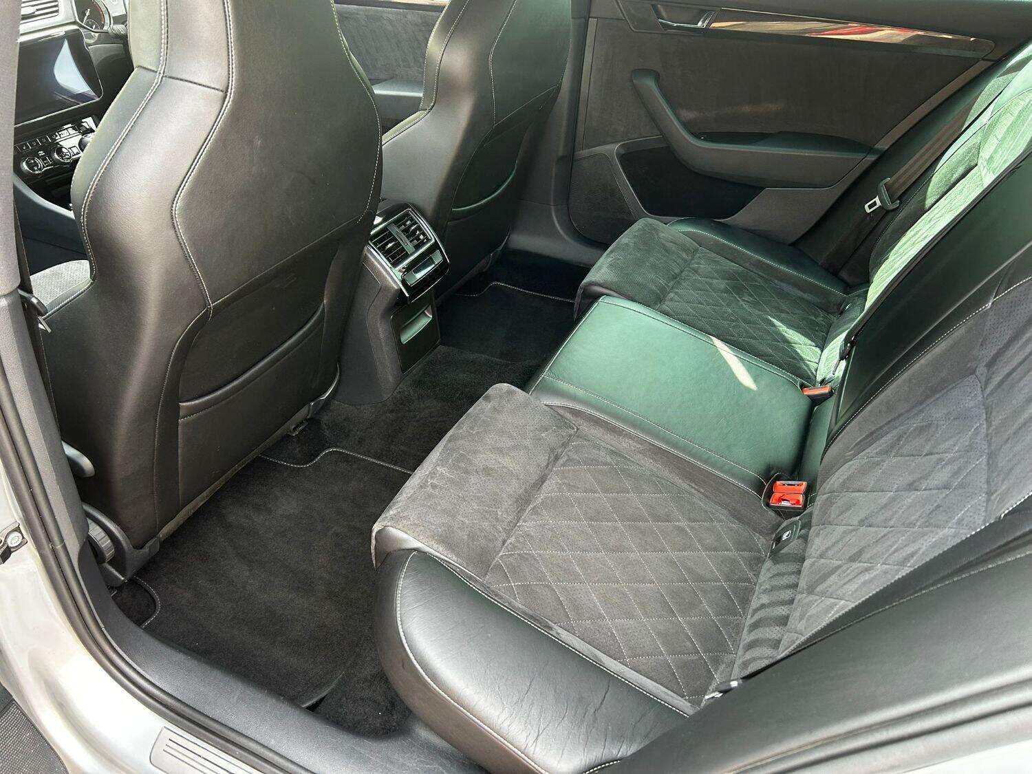 2018 SKODA SUPERB 2018 SKODA SUPERB