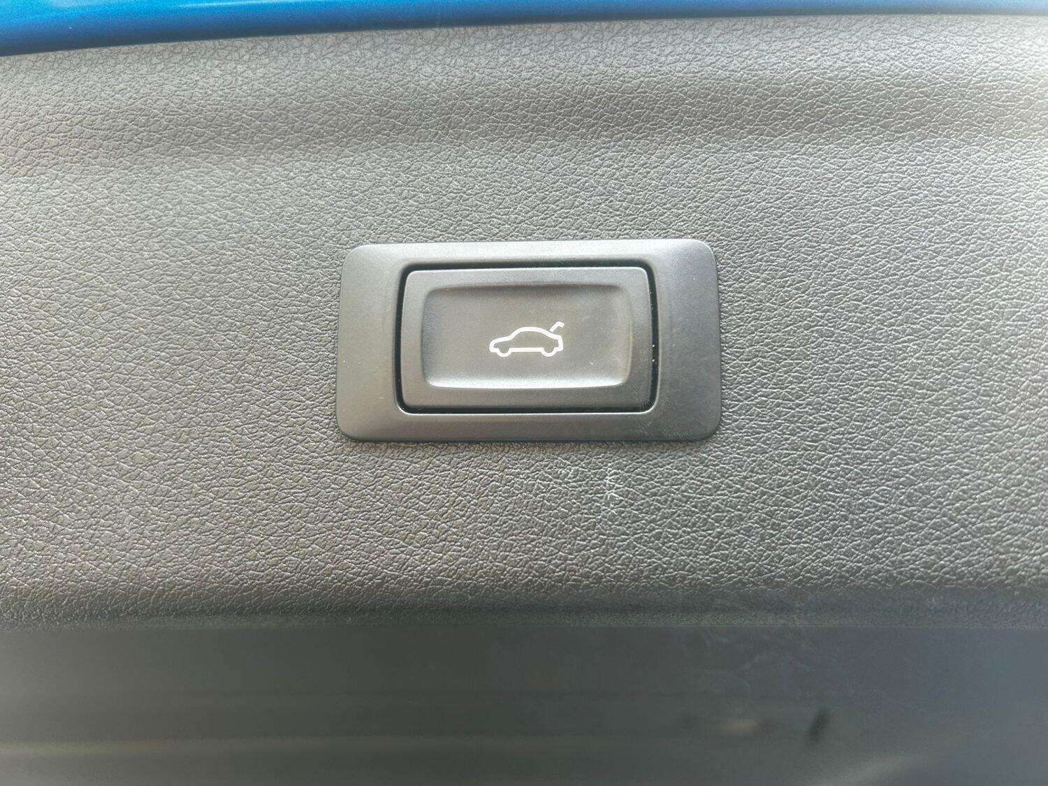 2015 AUDI Q3 2015 AUDI Q3