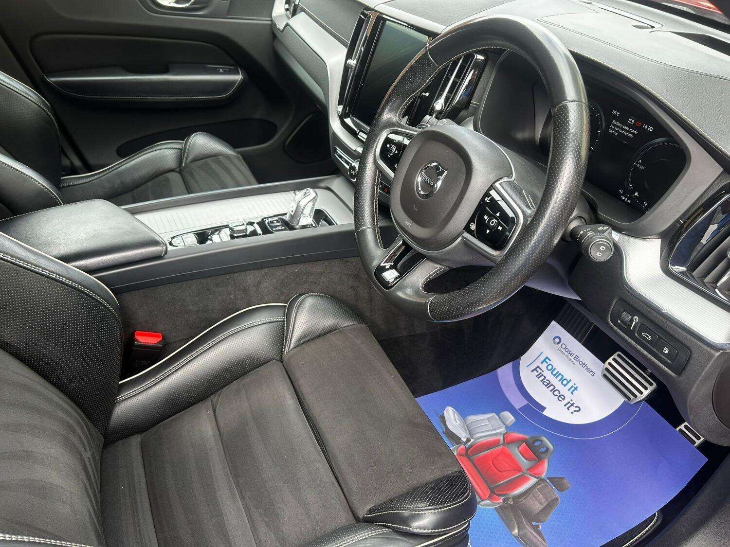 2017 VOLVO XC60 2017 VOLVO XC60