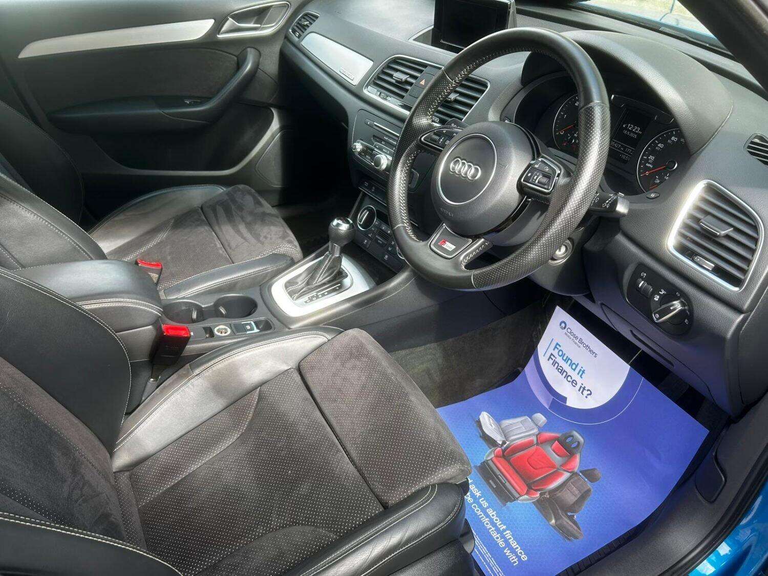 A 2015 AUDI Q3 2.0 TDI S line Plus A 2015 AUDI Q3 2.0 TDI S line Plus