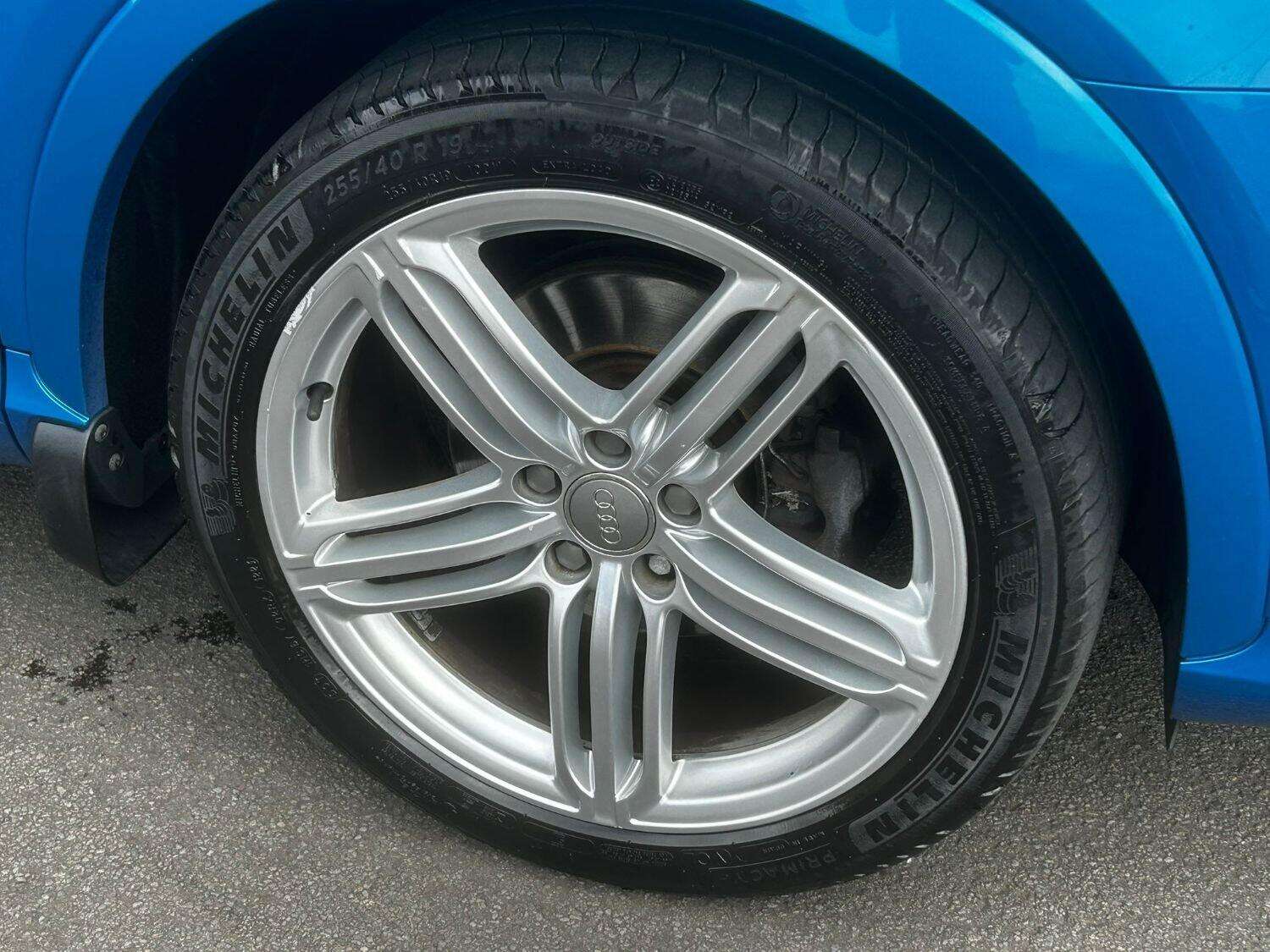 2015 AUDI Q3 2015 AUDI Q3