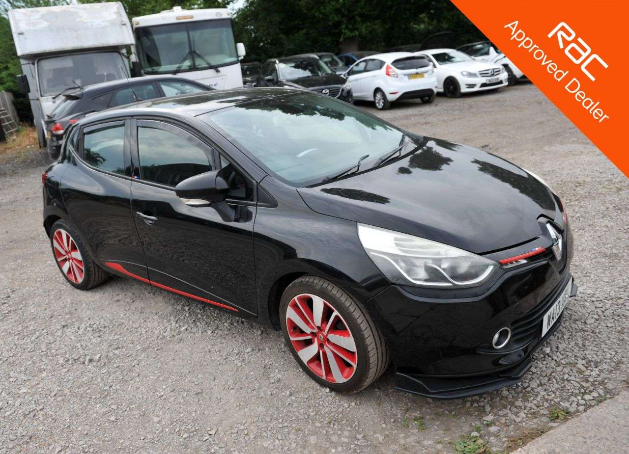 A 2013 RENAULT CLIO 0.9 TCe Dynamique S MediaNav Hatchback 5dr Petrol Manual Euro 5 (s/s) (90 p A 2013 RENAULT CLIO 0.9 TCe Dynamique S MediaNav Hatchback 5dr Petrol Manual Euro 5 (s/s) (90 p