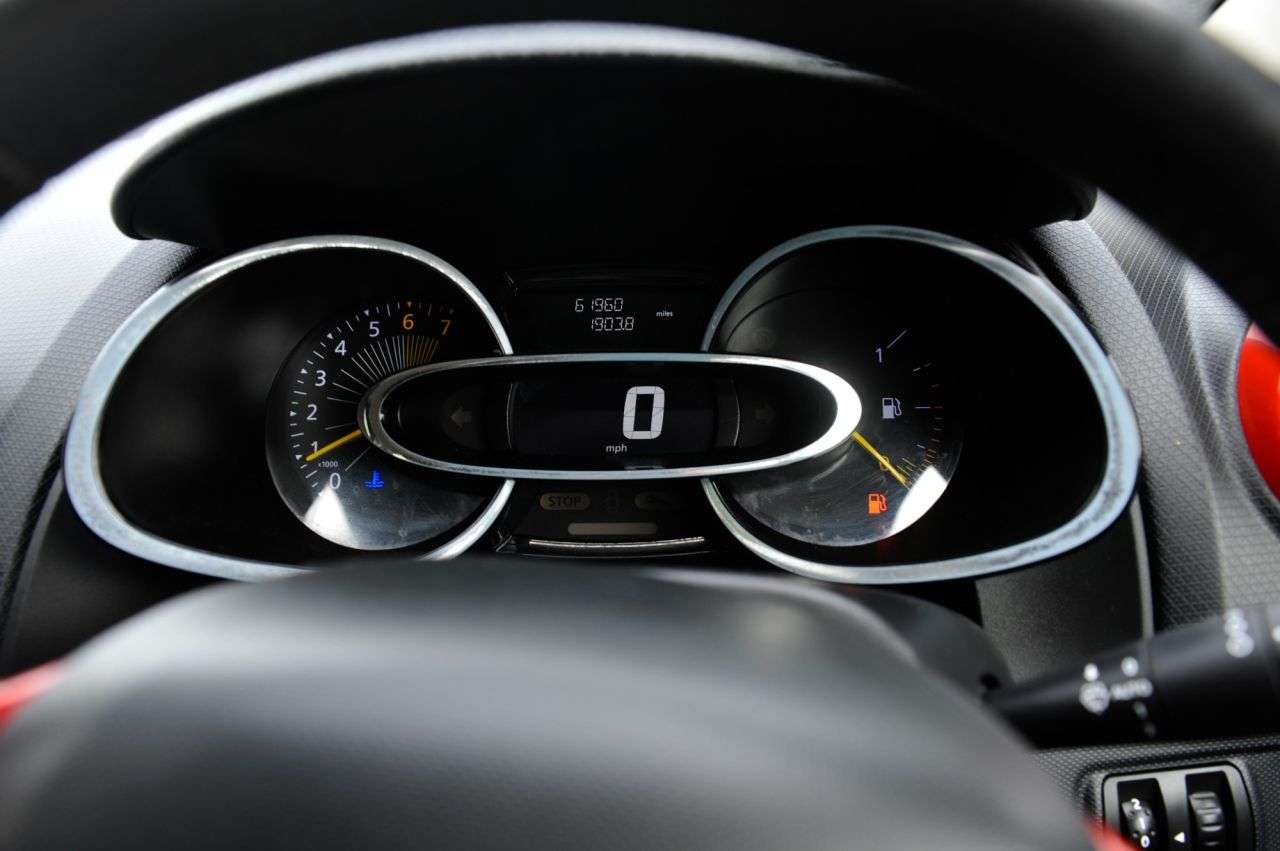 2013 RENAULT CLIO 2013 RENAULT CLIO