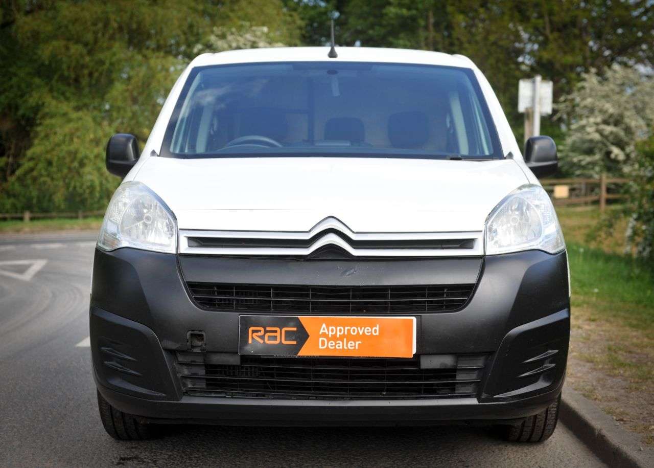 A 2017 CITROEN BERLINGO 1.6 BlueHDi 850 Enterprise Panel Van 5dr Diesel Manual L1 (112 g/km, 100 bh A 2017 CITROEN BERLINGO 1.6 BlueHDi 850 Enterprise Panel Van 5dr Diesel Manual L1 (112 g/km, 100 bh