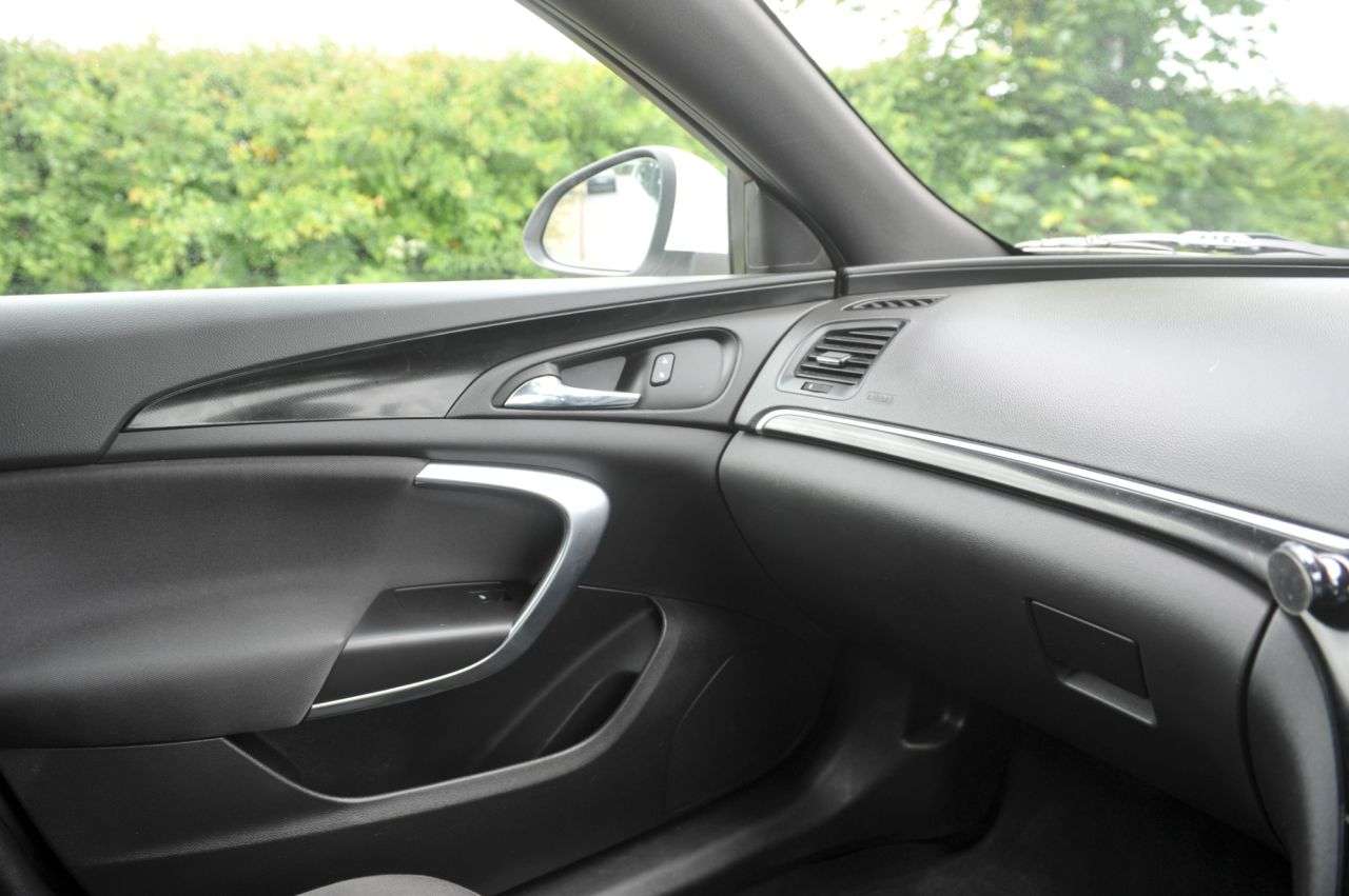 2017 VAUXHALL INSIGNIA 2017 VAUXHALL INSIGNIA