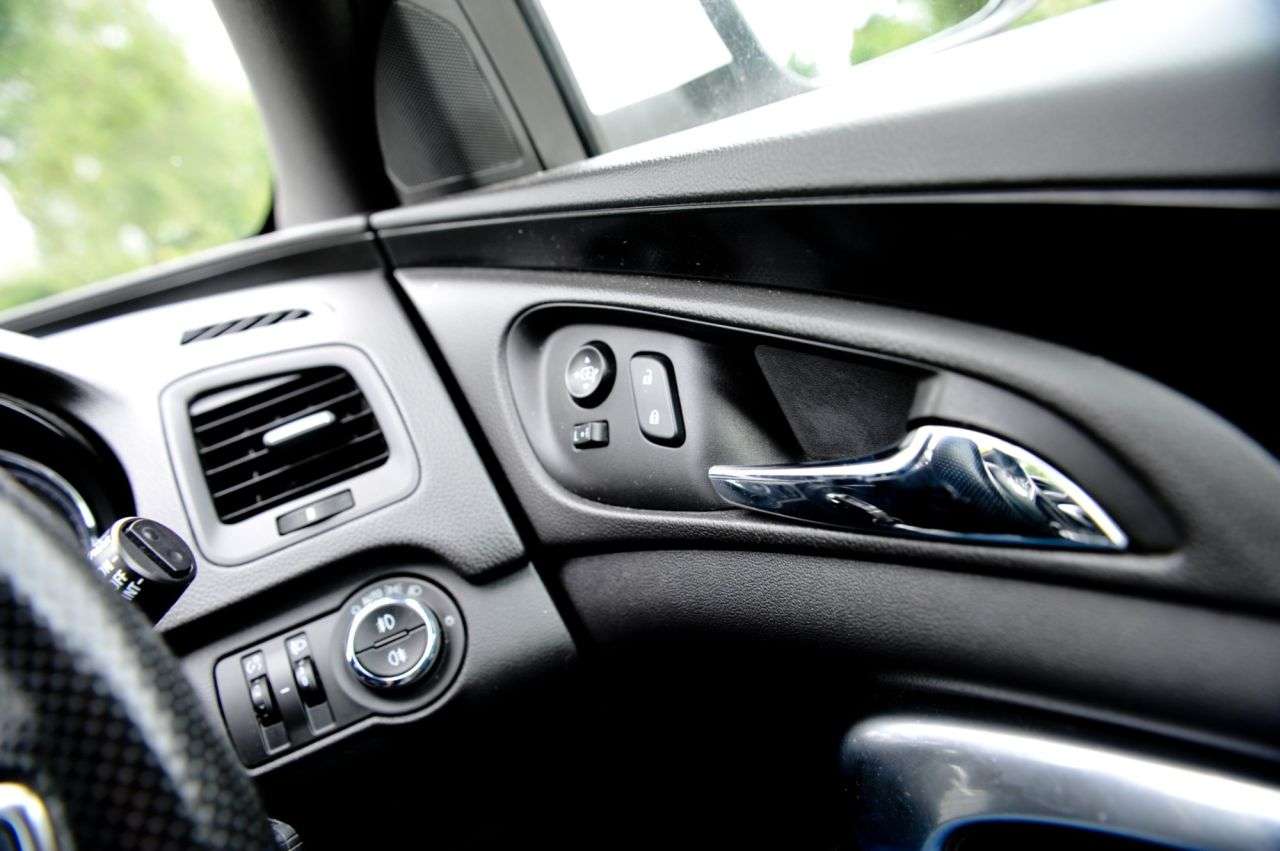 2017 VAUXHALL INSIGNIA 2017 VAUXHALL INSIGNIA