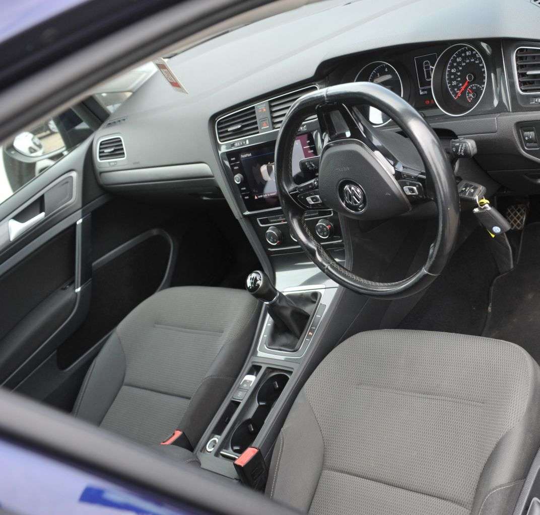 2017 VOLKSWAGEN GOLF 2017 VOLKSWAGEN GOLF