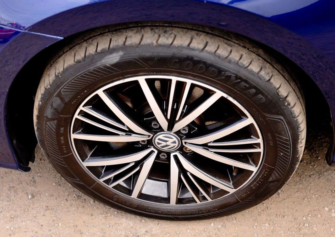 2017 VOLKSWAGEN GOLF 2017 VOLKSWAGEN GOLF