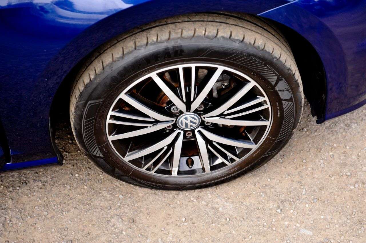 2017 VOLKSWAGEN GOLF 2017 VOLKSWAGEN GOLF