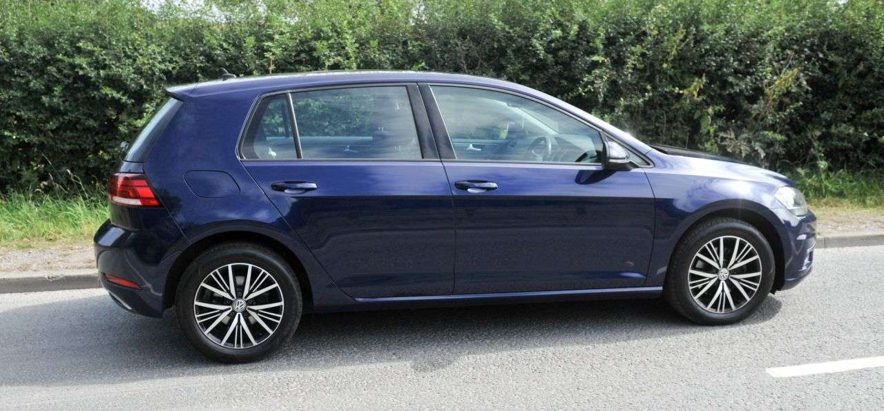 2017 VOLKSWAGEN GOLF 2017 VOLKSWAGEN GOLF
