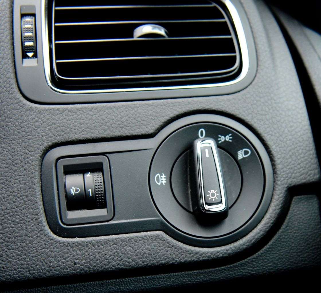 2015 VOLKSWAGEN POLO 2015 VOLKSWAGEN POLO